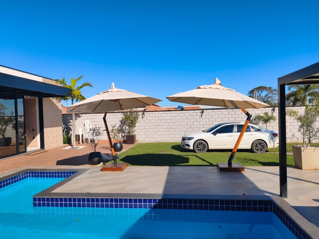 Área de piscina — duplo central